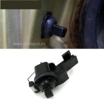 Nissan Qashqai J10 2006-2013 Fuel Tank Release Switch